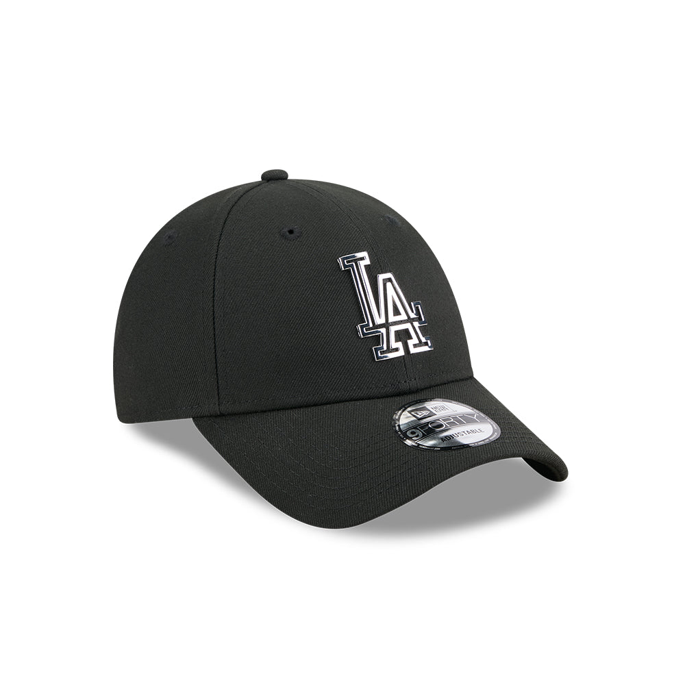 New Era หมวกรุ่น LOS ANGELES DODGERS METAL BADGE SILVER BLACK 9FORTY CAP
