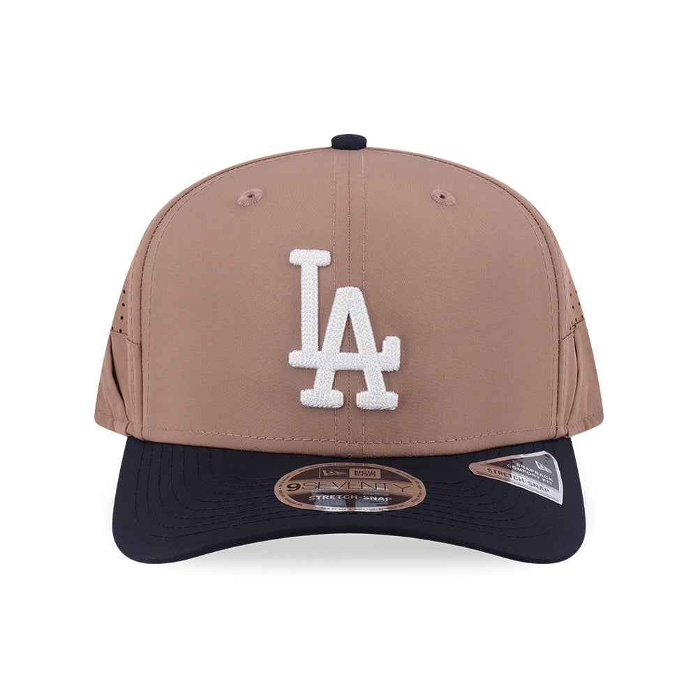 New Era หมวกรุ่น LOS ANGELES DODGERS 9SEVENTY COLLECTION KHAKI/ BLACK 9SEVENTY STRETCH SNAP CAP