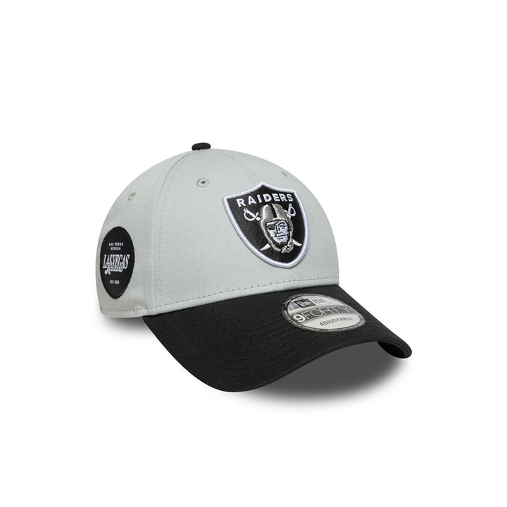 New Era หมวกรุ่น LAS VEGAS RAIDERS SIDE PATCH 2-TONE BLACK VISOR SNOW GRAY 9FORTY CAP