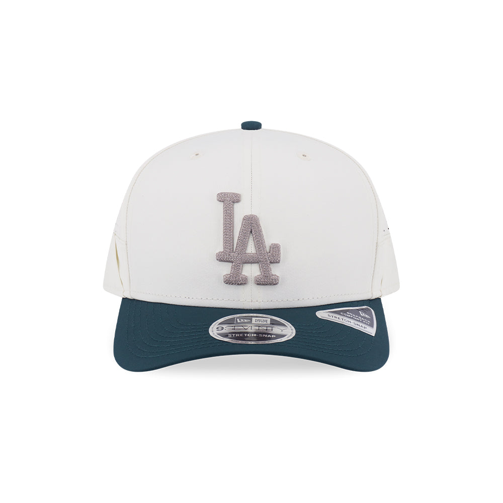 New Era หมวกรุ่น LOS ANGELES DODGERS 9SEVENTY COLLECTION CHROME WHITE AND DARK GREEN 9SEVENTY STRETCH SNAP CAP