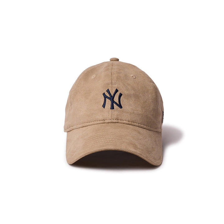 New Era หมวกรุ่น NEW YORK YANKEES JAPAN SYNTHETIC SUEDE BEIGE 9TWENTY CAP