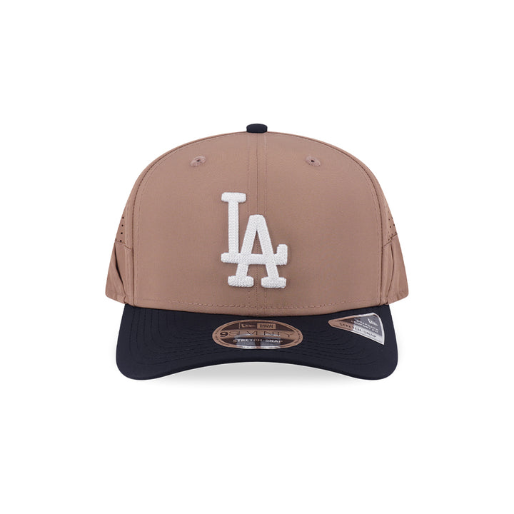 New Era หมวกรุ่น LOS ANGELES DODGERS 9SEVENTY COLLECTION KHAKI/ BLACK 9SEVENTY STRETCH SNAP CAP