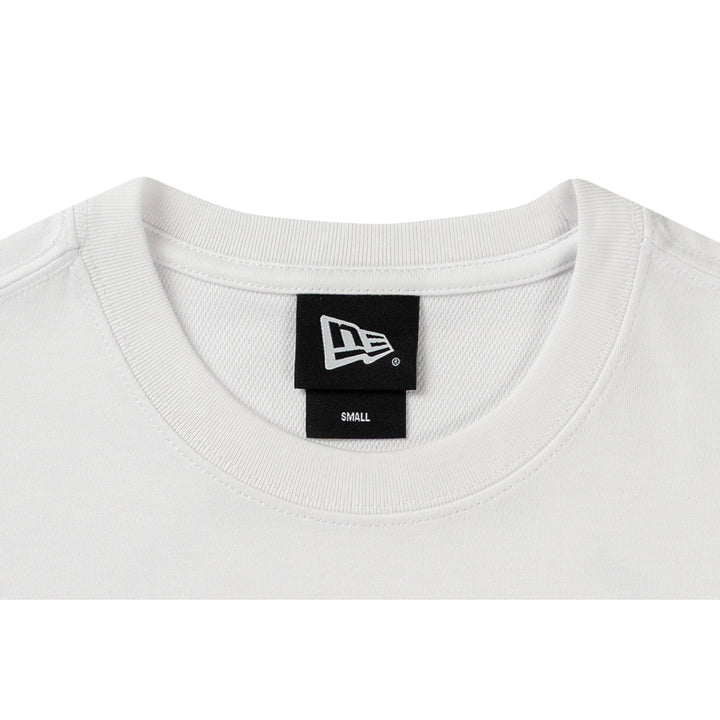 New Era เสื้อยืดแขนสั้นรุ่น Rick And Morty The Universe Is Yours White Short Sleeve T-Shirt