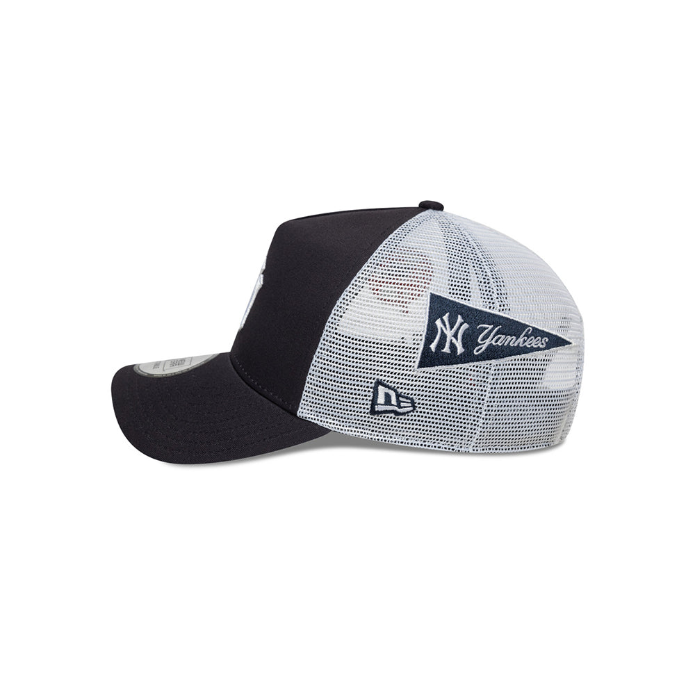 New Era หมวกรุ่น NEW YORK YANKEES MULTI PATCH NAVY 9FORTY EF TRUCKER CAP