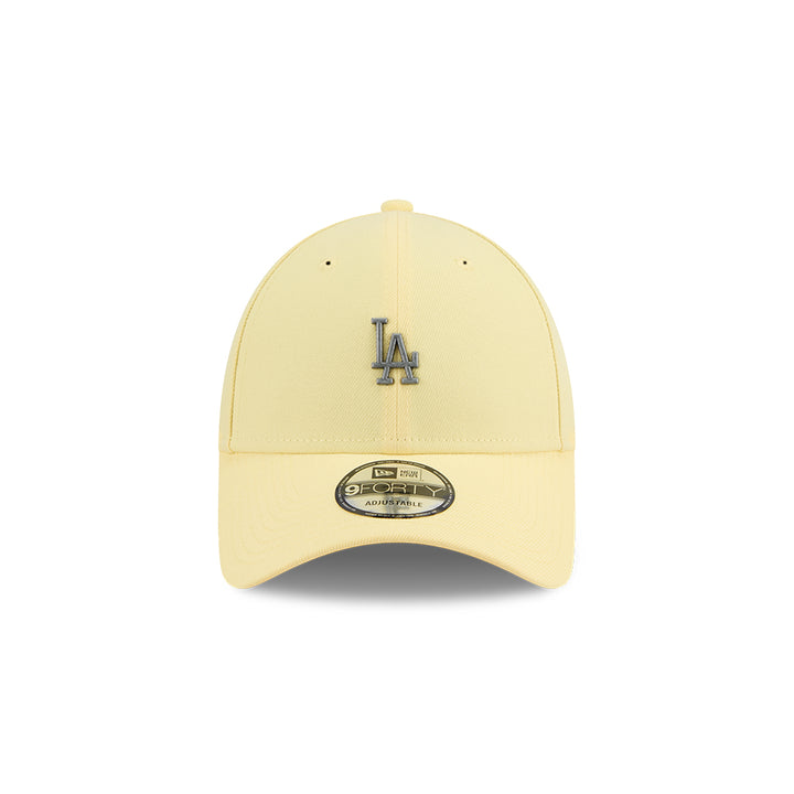 New Era หมวกรุ่น LOS ANGELES DODGERS METAL BADGE BABY YELLOW 9FORTY CAP
