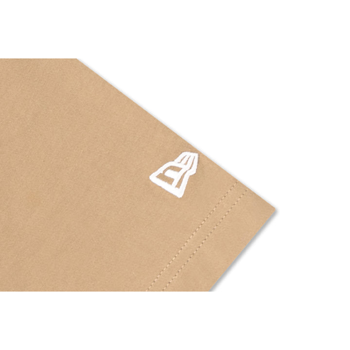 New Era เสื้อยืดแขนสั้นรุ่น NEW ERA GRAPHIC PACK KHAKI SHORT SLEEVE TEE
