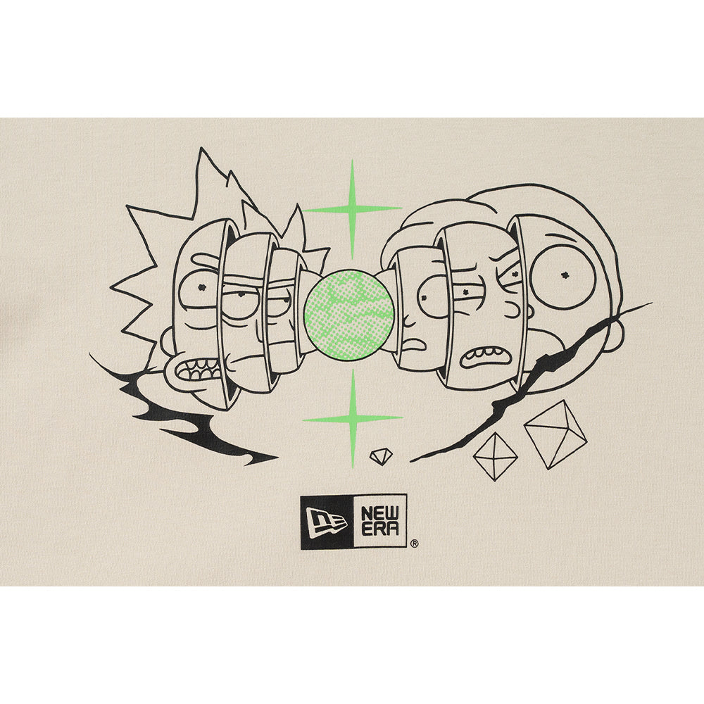 New Era เสื้อยืดแขนสั้นรุ่น Rick And Morty Split Graphic Vintage Stone Short Sleeve T-Shirt