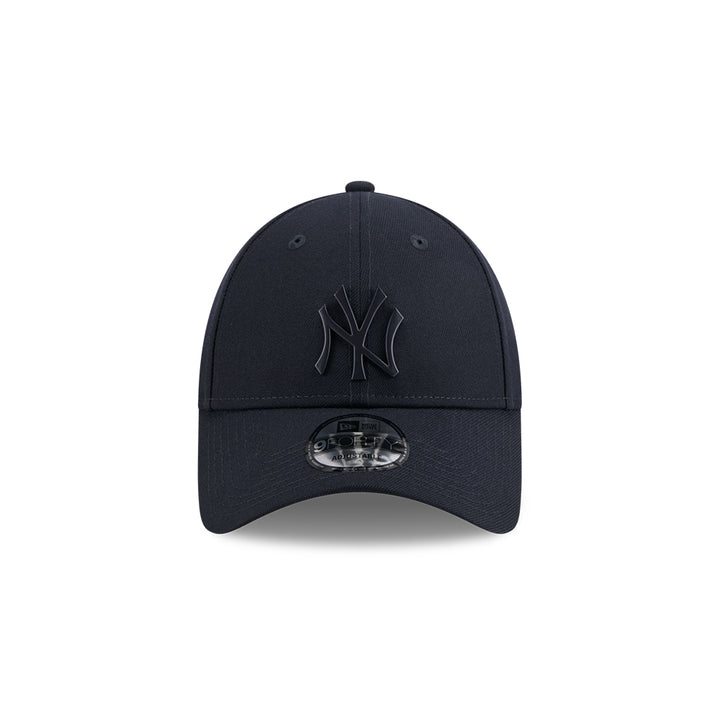 New Era หมวกรุ่น NEW YORK YANKEES METAL BADGE NAVY 9FORTY CAP