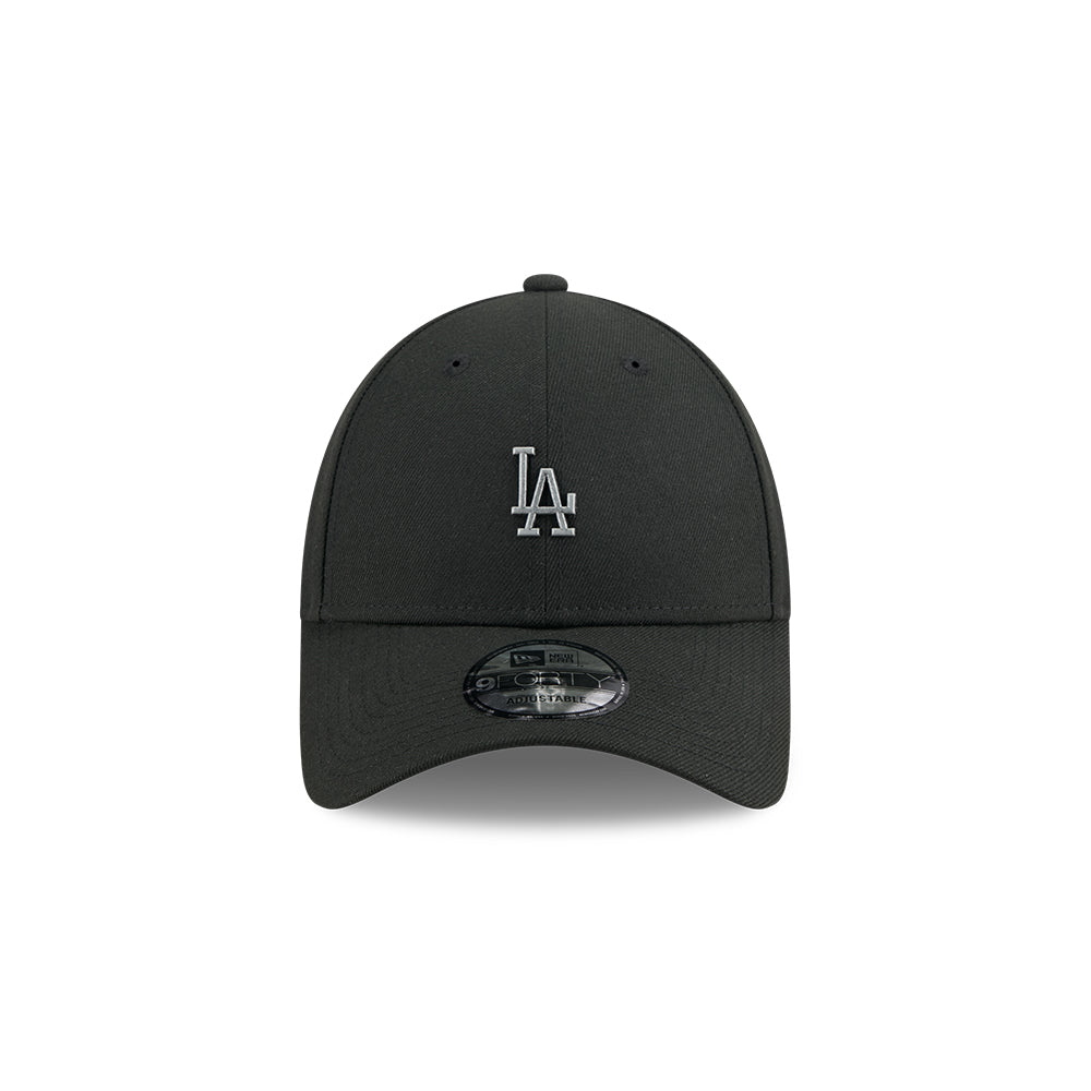 New Era หมวกรุ่น LOS ANGELES DODGERS METAL BADGE BLACK 9FORTY CAP