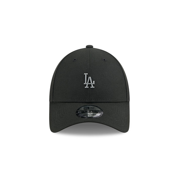 New Era หมวกรุ่น LOS ANGELES DODGERS METAL BADGE BLACK 9FORTY CAP