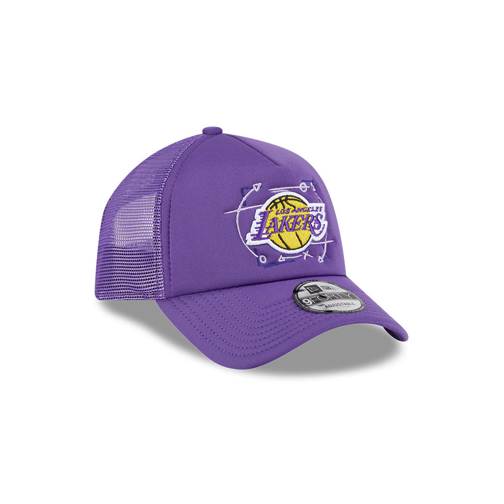 New Era หมวกรุ่น LOS ANGELES LAKERS NBA STREET GAME PURPLE 9FORTY AF TRUCKER CAP