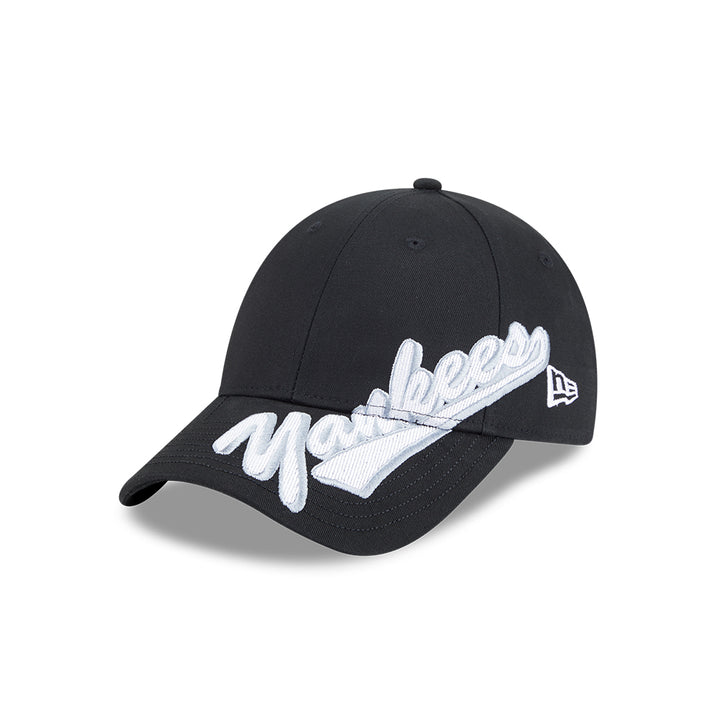 New Era หมวกรุ่น NEW YORK YANKEES MIX LEAGUE CROSS PANELS BLACK 9FORTY CAP