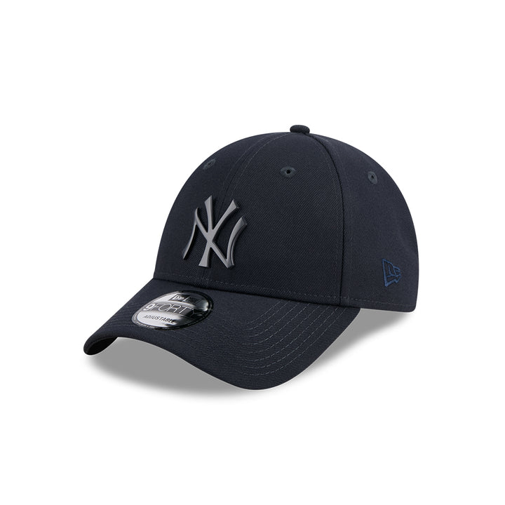 New Era หมวกรุ่น NEW YORK YANKEES METAL BADGE NAVY 9FORTY CAP