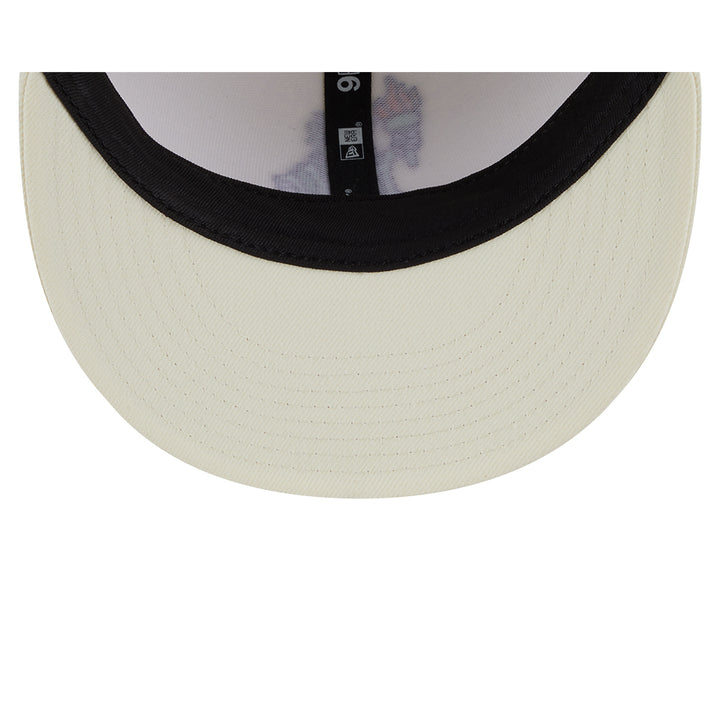 New Era หมวกรุ่น NEW YORK YANKEES MLB CARTOON CHROME WHITE 9FIFTY CAP