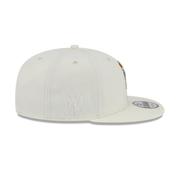 New Era หมวกรุ่น NEW YORK YANKEES MLB CARTOON CHROME WHITE 9FIFTY CAP
