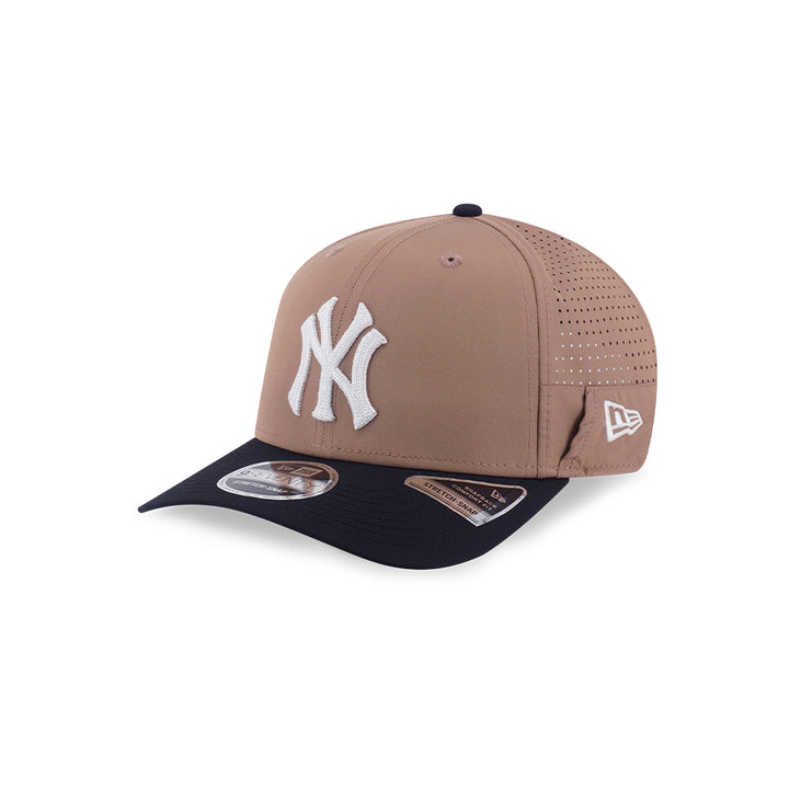 New Era หมวกรุ่น NEW YORK YANKEES 9SEVENTY COLLECTION KHAKI/ BLACK 9SEVENTY STRETCH SNAP CAP