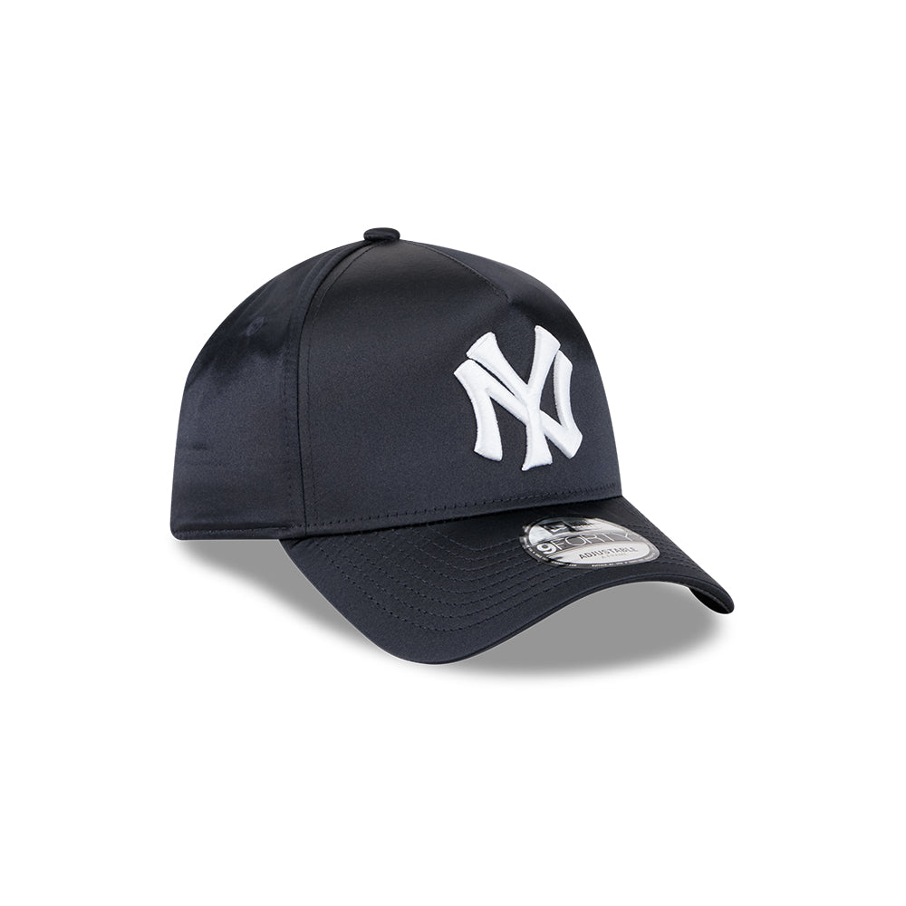 New Era หมวกรุ่น NEW YORK YANKEES CO SATIN COOPERSTOWN NAVY 9FORTY A-FRAME CAP