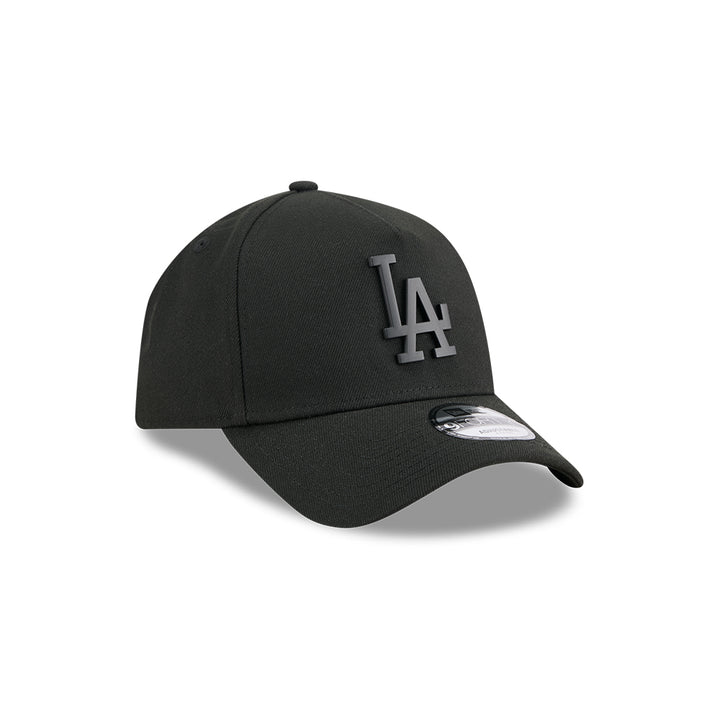 New Era หมวกรุ่น LOS ANGELES DODGERS METAL BADGE BLACK 9FORTY AF CAP