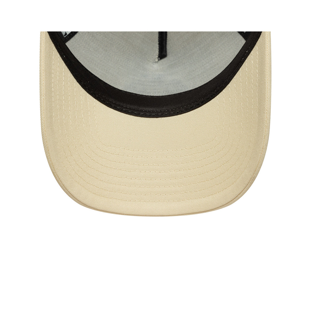 New Era หมวกรุ่น Newcastle United Fc EMEA Football Light Cream 9Forty A-Frame Trucker Cap
