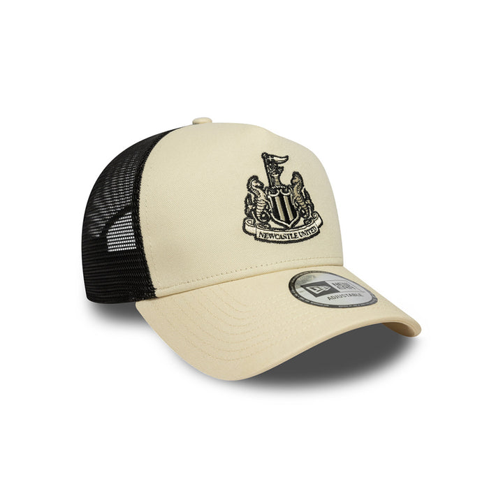 New Era หมวกรุ่น Newcastle United Fc EMEA Football Light Cream 9Forty A-Frame Trucker Cap