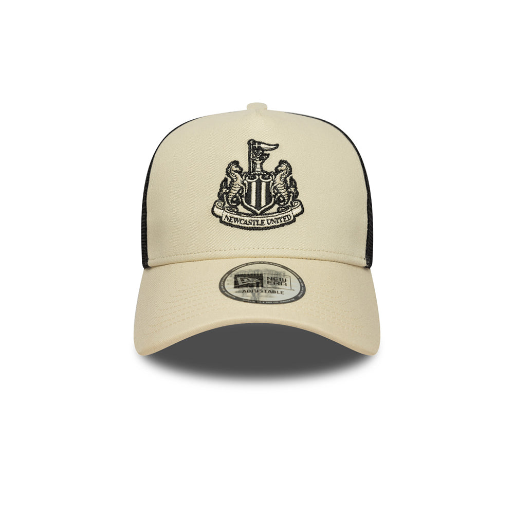 New Era หมวกรุ่น Newcastle United Fc EMEA Football Light Cream 9Forty A-Frame Trucker Cap