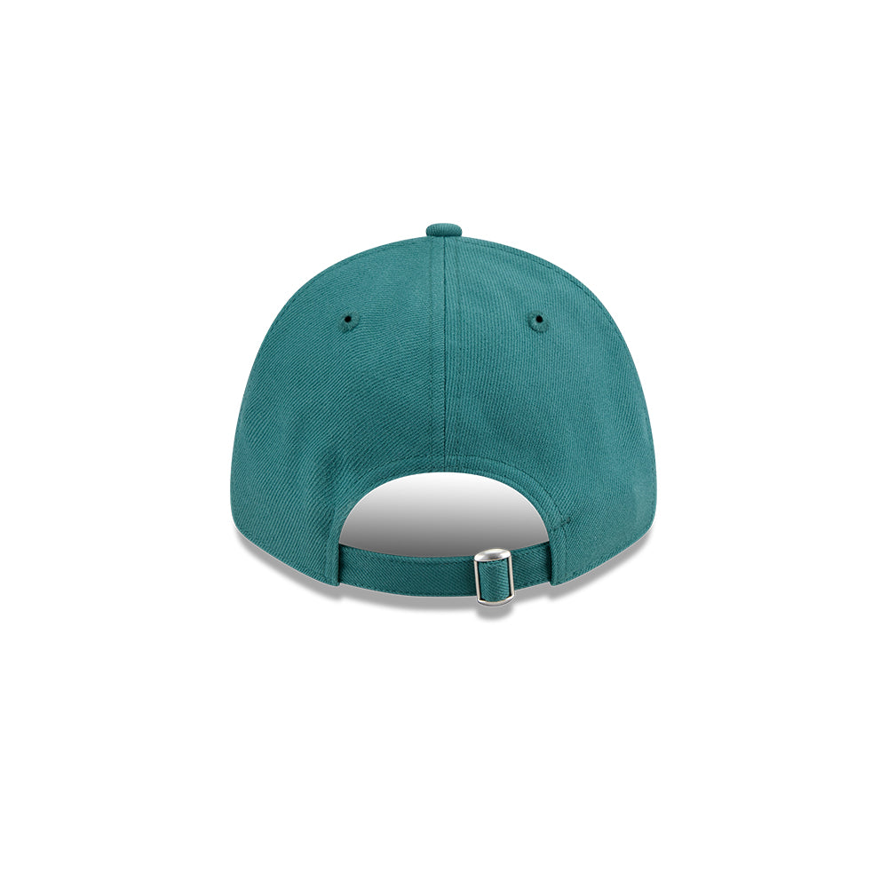 New Era หมวกรุ่น NEW YORK YANKEES METAL BADGE PINE NEEDLE GREEN 9FORTY CAP
