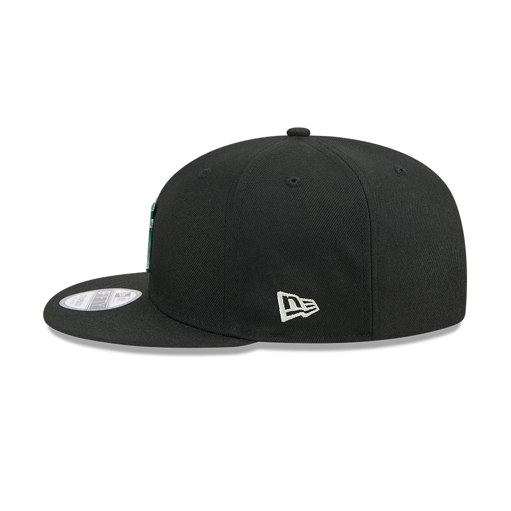 New Era หมวกรุ่น NEW YORK YANKEES METAL BADGE BRONZE GREEN PACK BLACK 9FIFTY CAP
