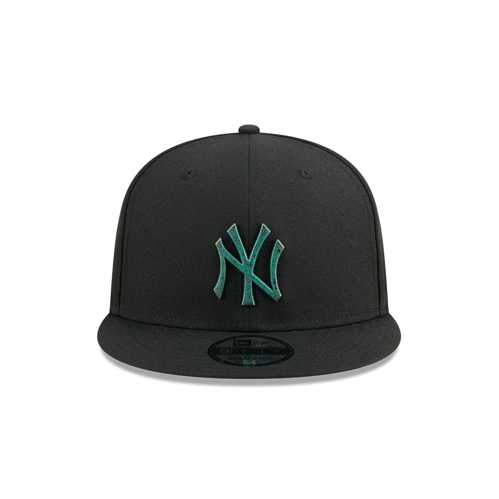 New Era หมวกรุ่น NEW YORK YANKEES METAL BADGE BRONZE GREEN PACK BLACK 9FIFTY CAP
