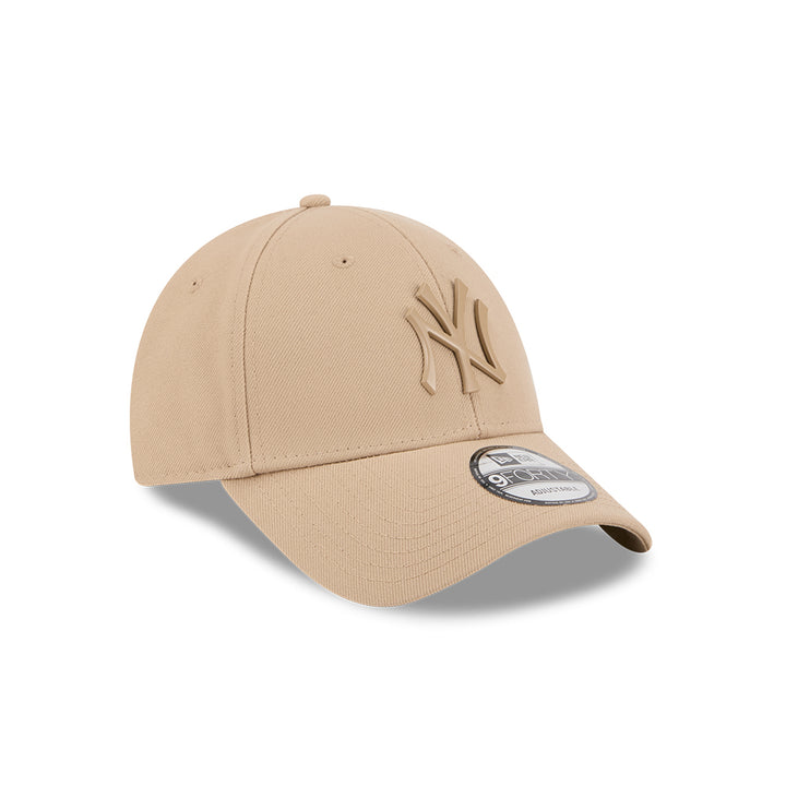 New Era หมวกรุ่น NEW YORK YANKEES METAL BADGE CAMEL 9FORTY CAP