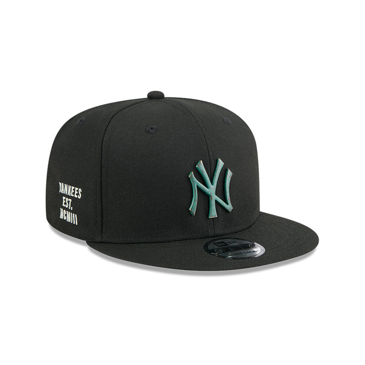 New Era หมวกรุ่น NEW YORK YANKEES METAL BADGE BRONZE GREEN PACK BLACK 9FIFTY CAP