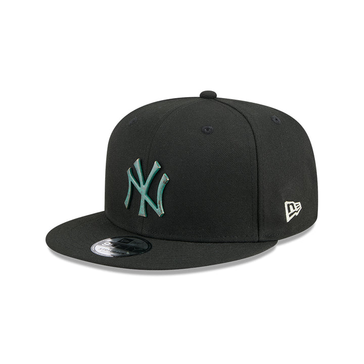 New Era หมวกรุ่น NEW YORK YANKEES METAL BADGE BRONZE GREEN PACK BLACK 9FIFTY CAP