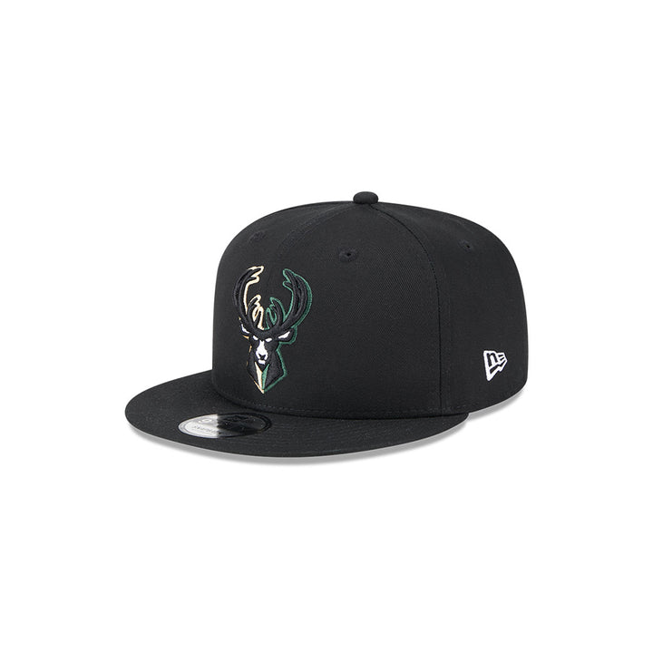 New Era หมวกรุ่น MILWAUKEE BUCKS SPLIT LOGO 9FIFTY BLACK 9FIFTY CAP