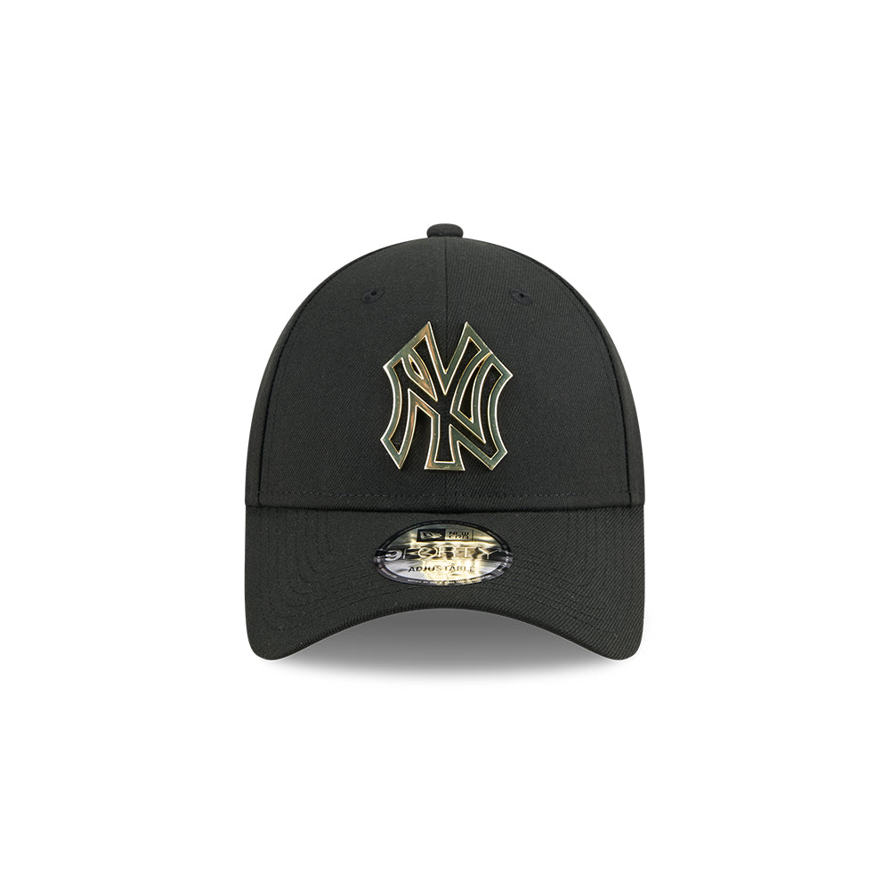 New Era หมวกรุ่น NEW YORK YANKEES METAL BADGE GOLD BLACK 9FORTY CAP