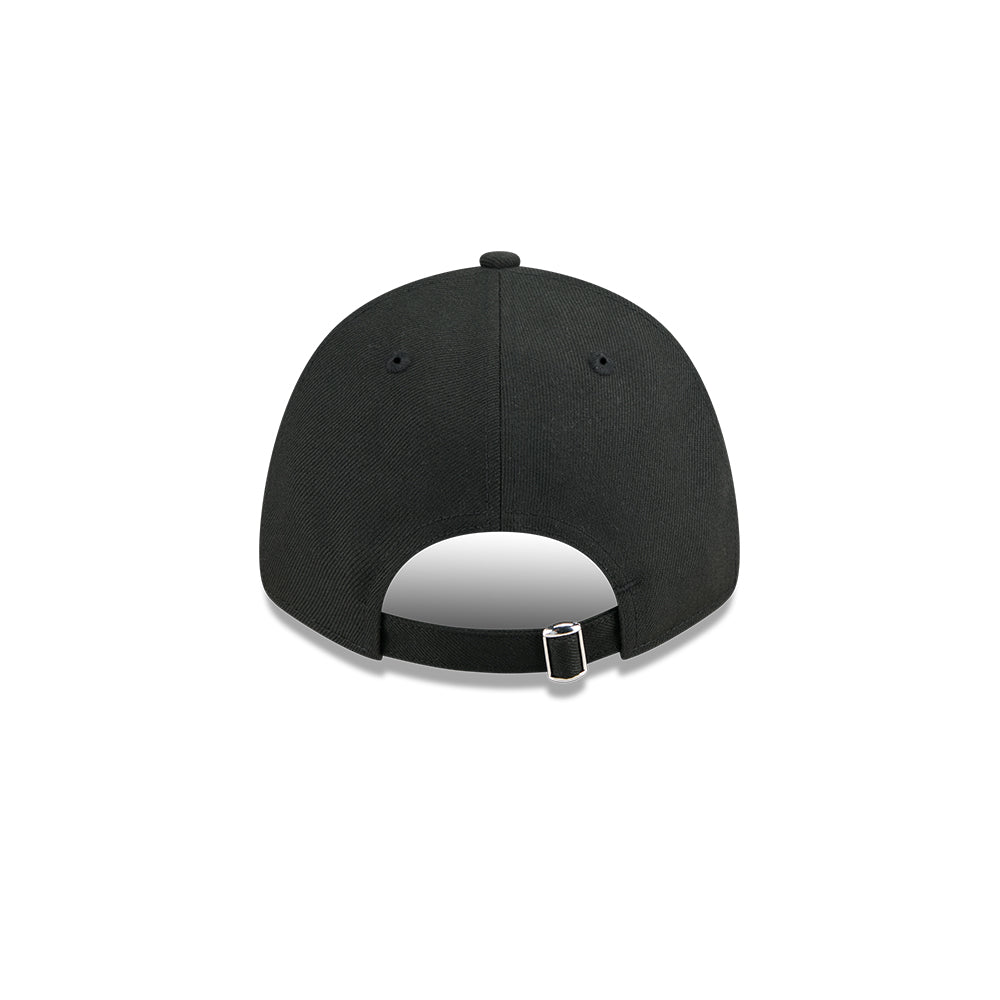 New Era หมวกรุ่น NEW YORK YANKEES METAL BADGE SILVER BLACK 9FORTY CAP
