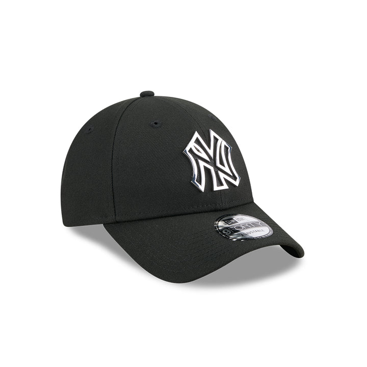New Era หมวกรุ่น NEW YORK YANKEES METAL BADGE SILVER BLACK 9FORTY CAP