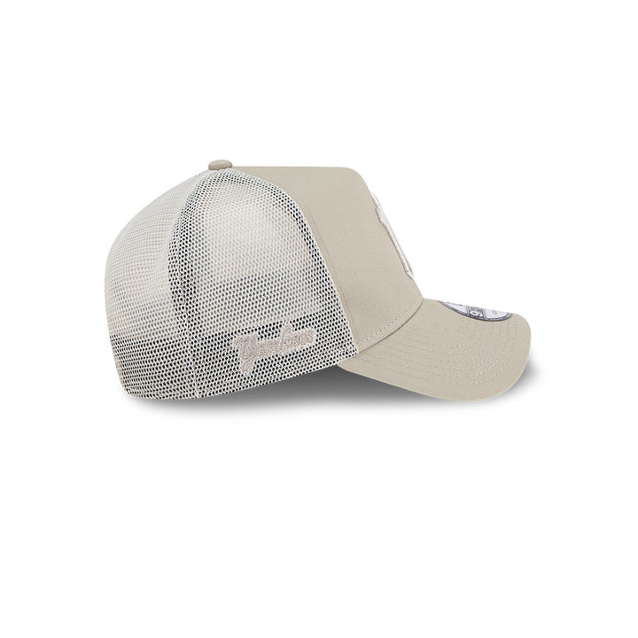 หมวกแก๊ป New Era รุ่น New York Yankees Color Era Pebble 9Forty Af Trucker Cap