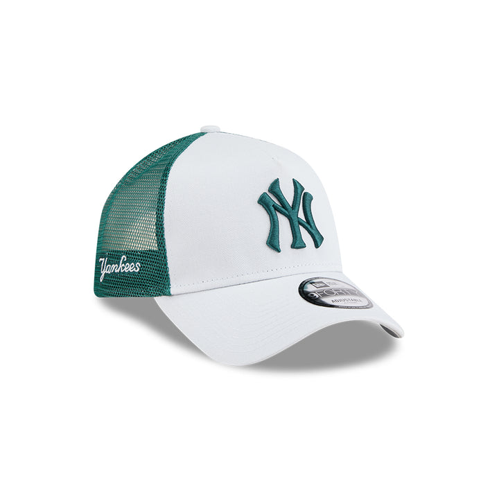 หมวกแก๊ป New Era รุ่น New York Yankees Color Era Silver Snow 9Forty Af Trucker Cap