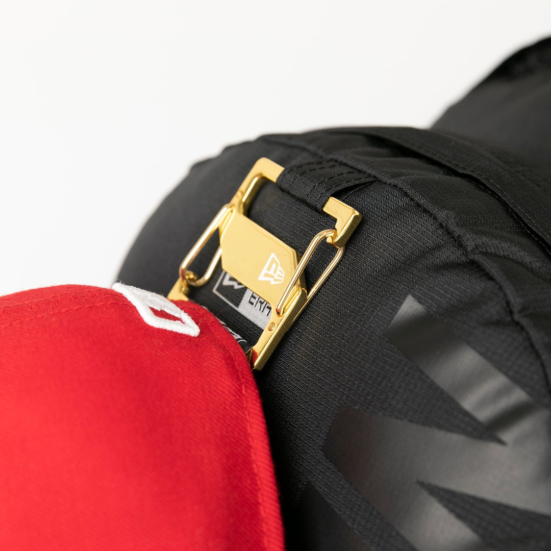 NEW ERA BLACK 35L BLACK PRINTED LOGO CARRIER PACK