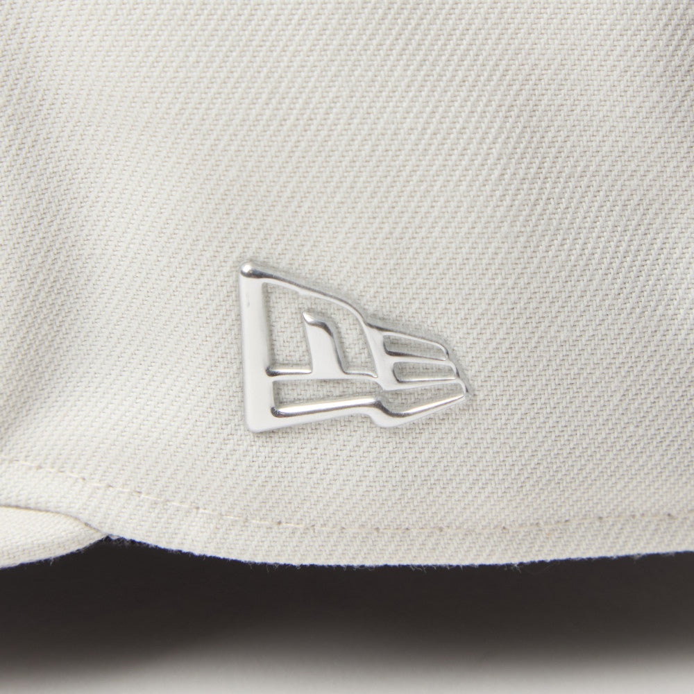 New Era หมวกรุ่น New Era X Hajime Sorayama TPU Logo Sandy Linen White 59Fifty Cap