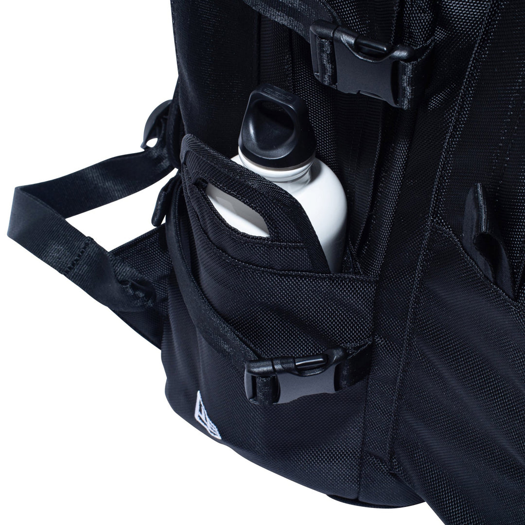 New Era กระเป๋ารุ่น New Era CORE Black 35L Carrier Pack Bag