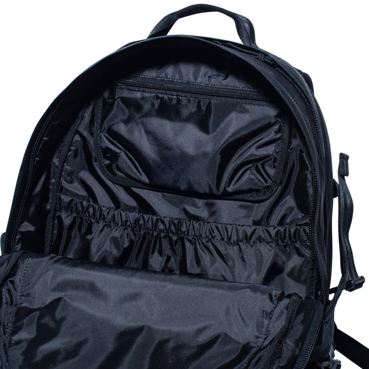 New Era กระเป๋ารุ่น New Era CORE Black 35L Carrier Pack Bag