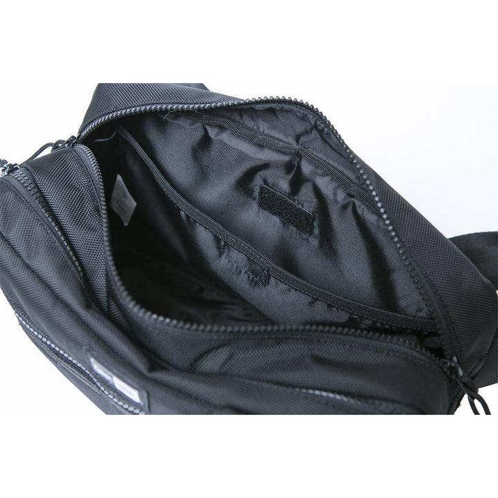 กระเป๋า NEW ERA SQUARE WAIST BAG BLACK