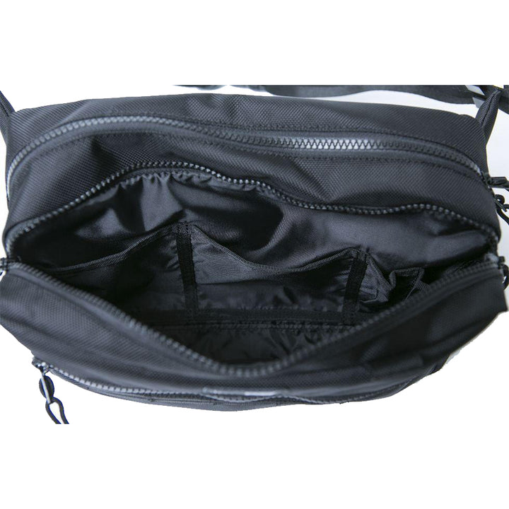 กระเป๋า NEW ERA SQUARE WAIST BAG BLACK