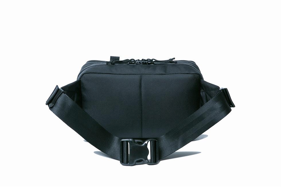 กระเป๋า NEW ERA SQUARE WAIST BAG BLACK