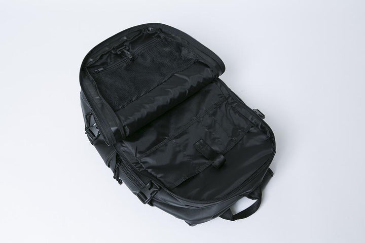 NEW ERA BLACK 28L SMART PACK