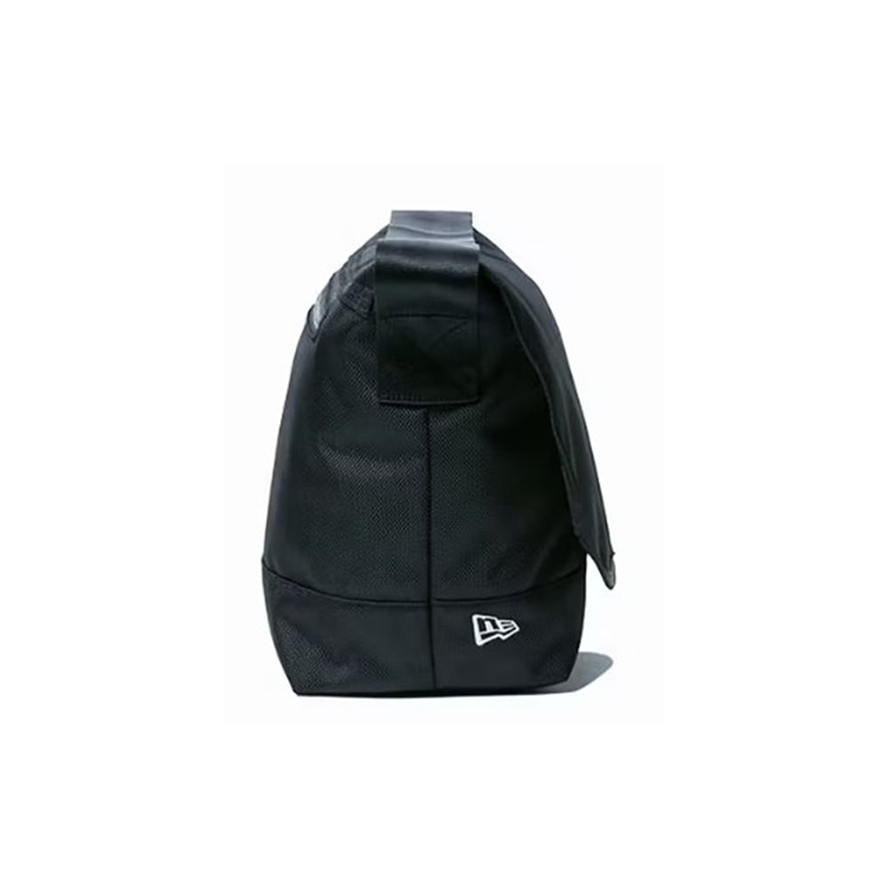 NEW ERA BLACK 9L SHOULDER BAG