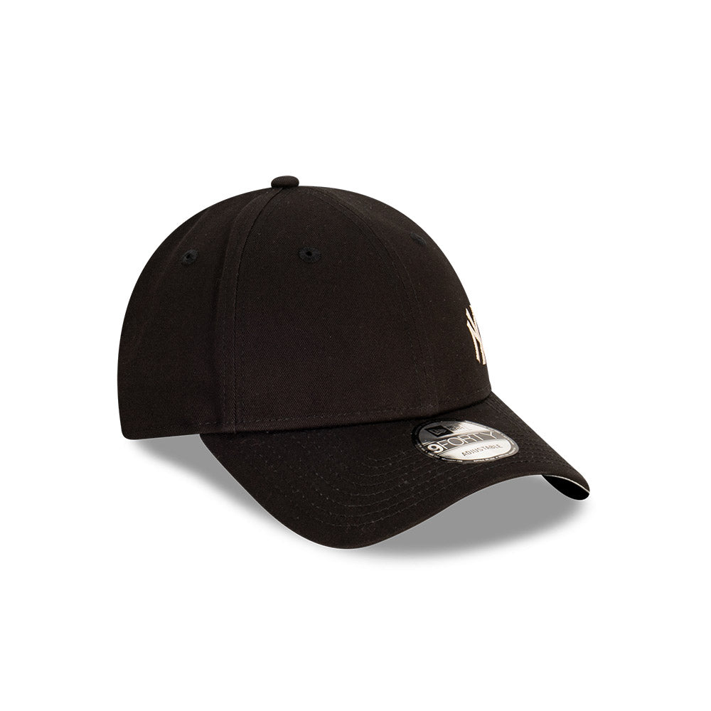 New Era หมวกรุ่น NEW YORK YANKEES FLAWLESS SEASONAL STONE BLACK 9FORTY CAP
