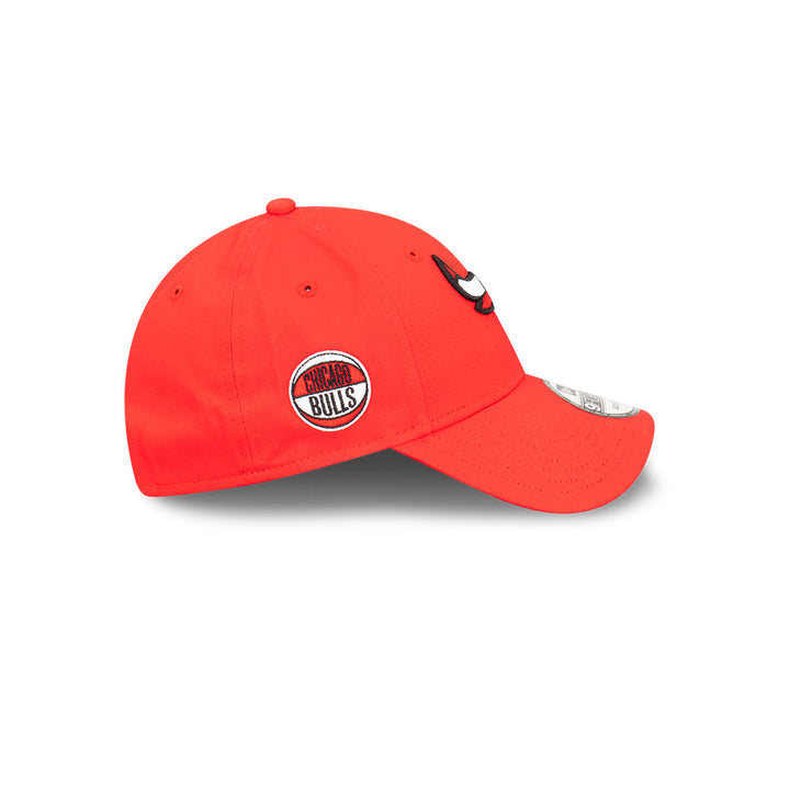 New Era หมวกรุ่น CHICAGO BULLS NBA SIDEBALL FRONT DOOR RED 9FORTY CAP