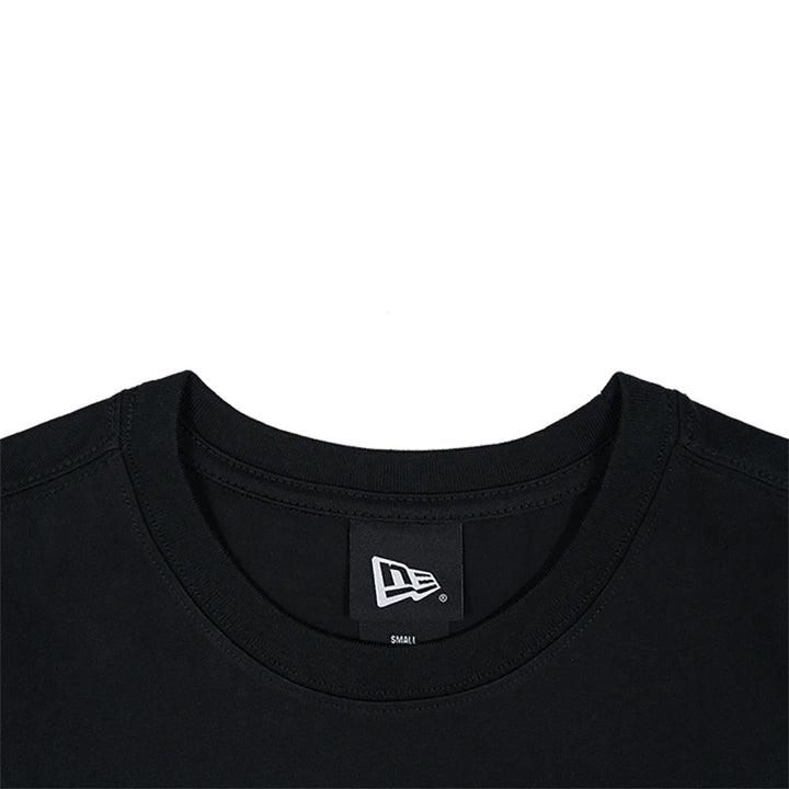 เสื้อยืด SHORT SLEEVE TEE NEW ERA LABEL PRINT BLACK