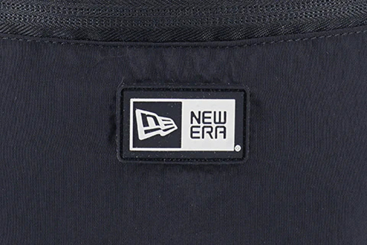กระเป๋า NEW ERA DRAWSTRING SHOULDER BLACK BAG